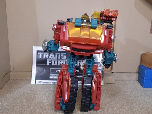 PERCEPTOR Transformers Reveal the Shield Deluxe Class