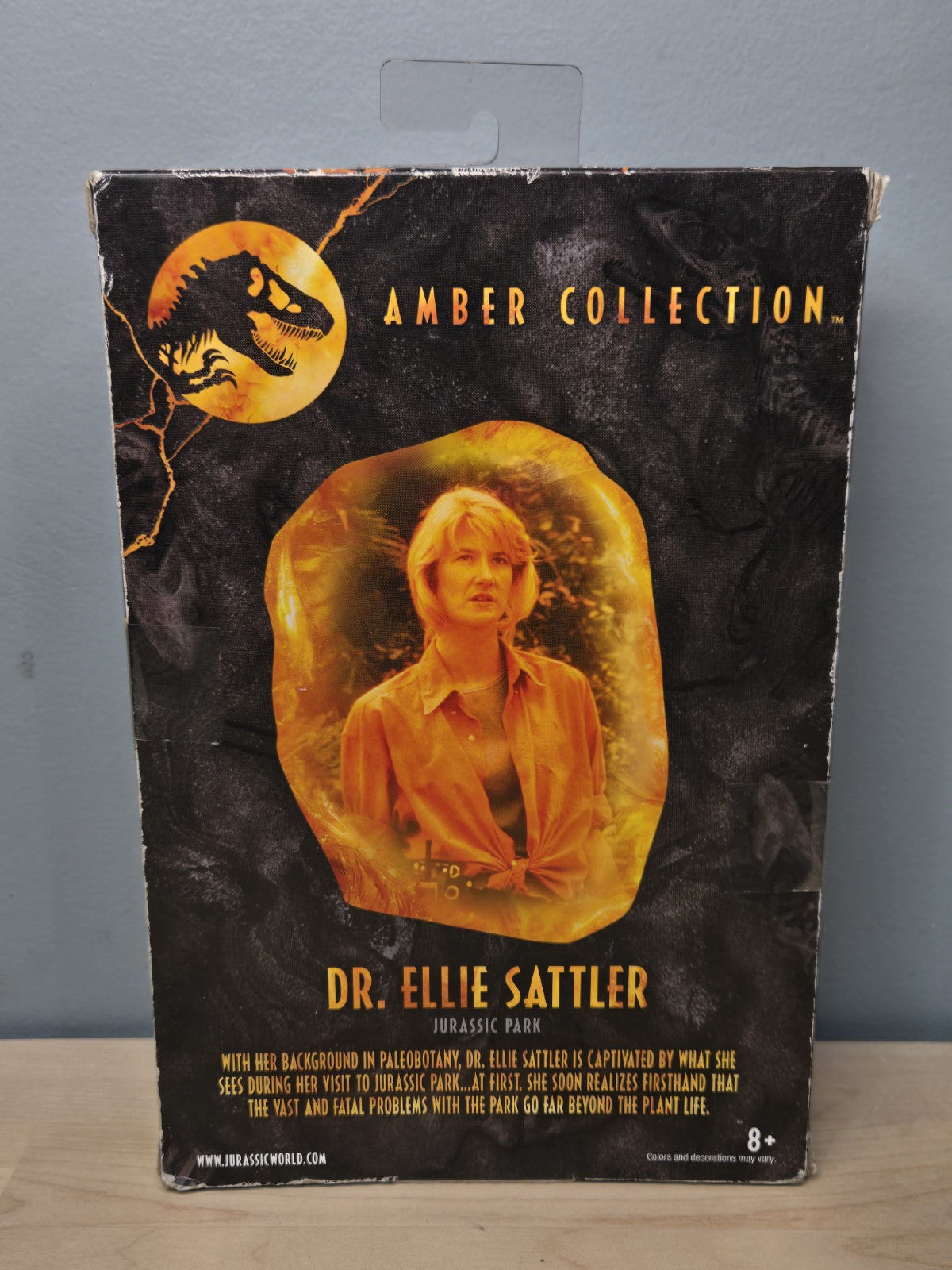 Jurassic Park Amber Collection Dr. Ellie Sattler MIB